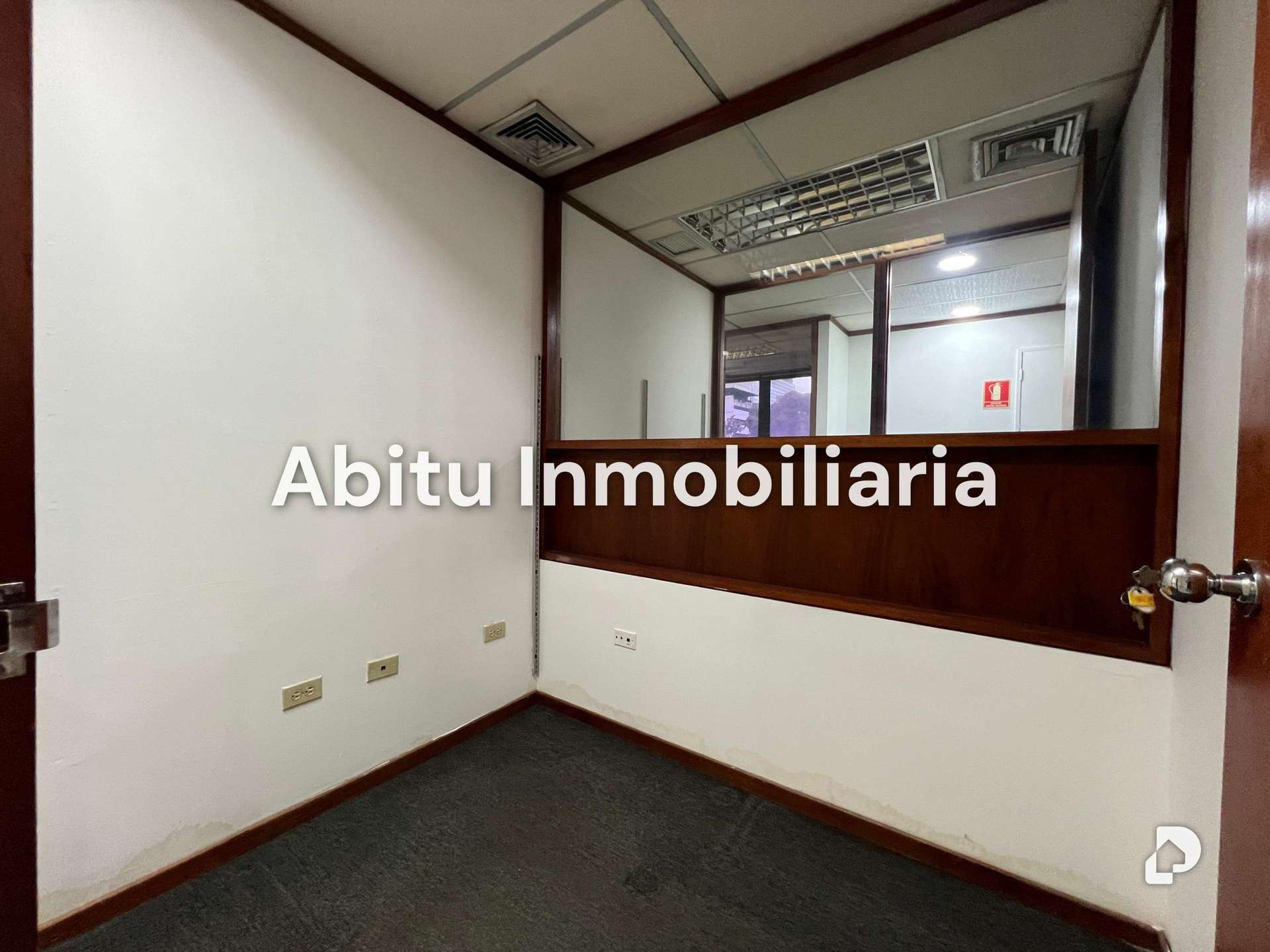 Oficina en El Rosal, Caracas – 15