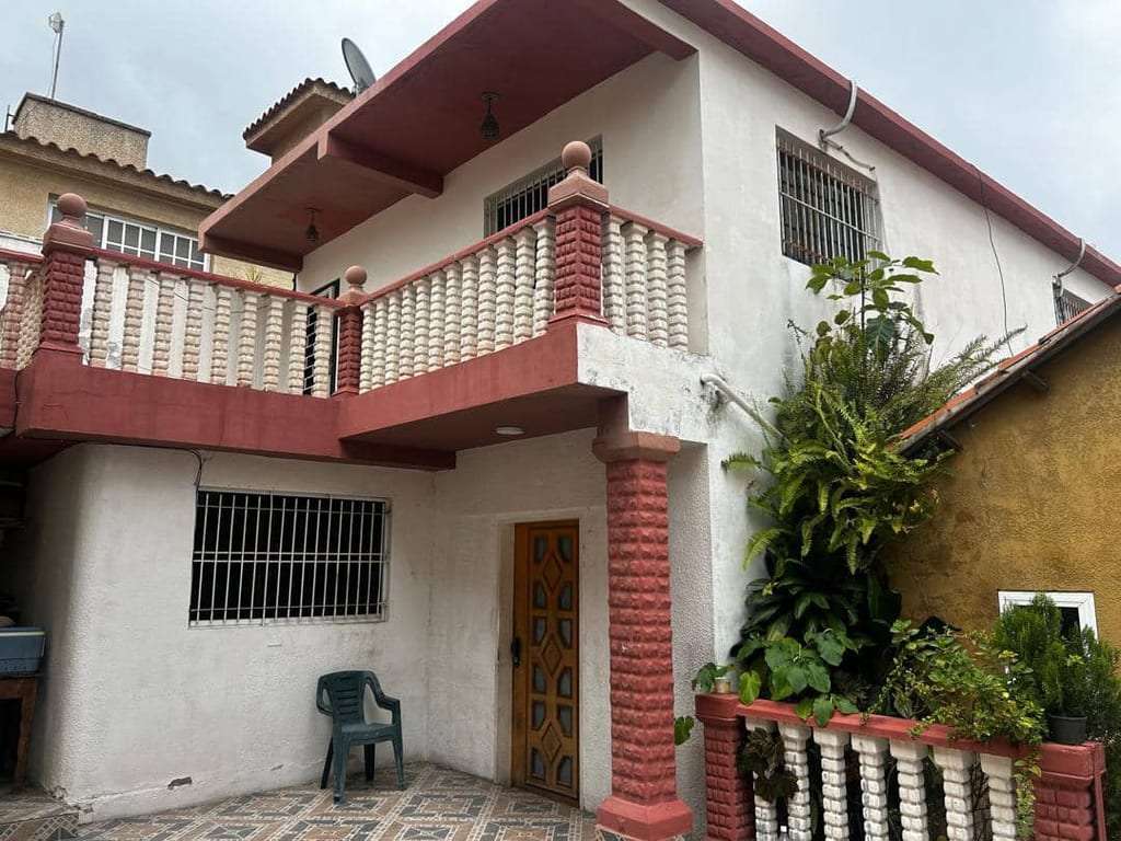 Casa en Catia La Mar - 1