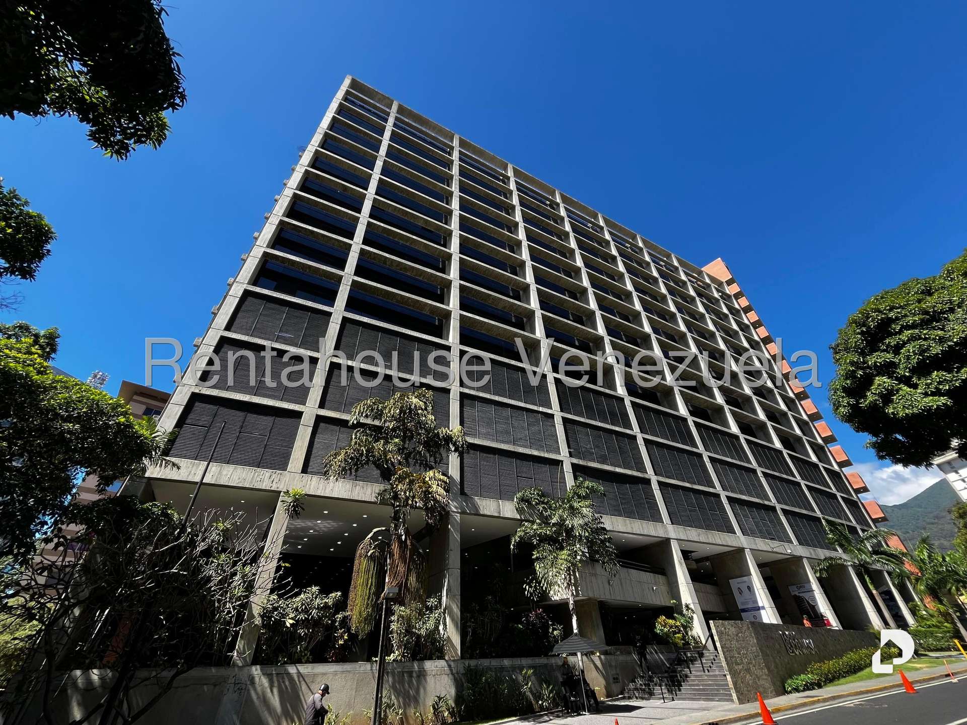 Oficina en La Castellana, Caracas – 33