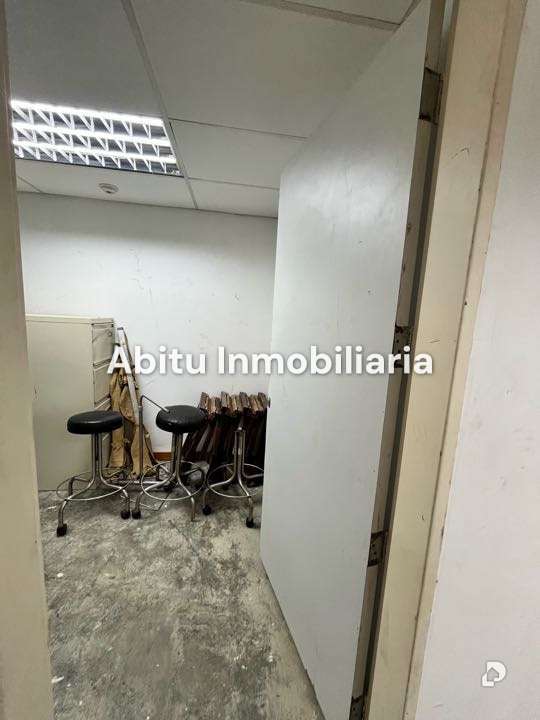 Local comercial en Bello Monte, Caracas – 32
