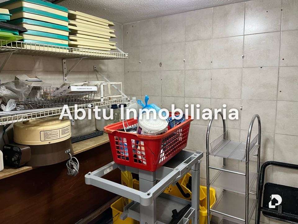 Local comercial en Bello Monte, Caracas – 23