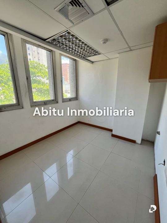 Local comercial en Bello Monte, Caracas – 37