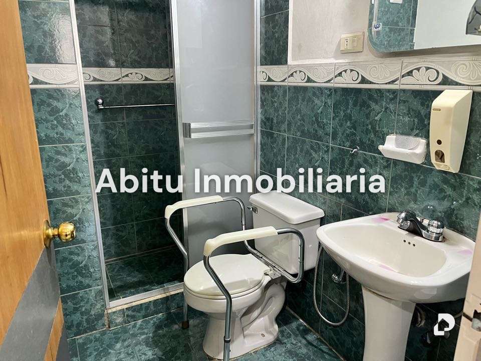 Local comercial en Bello Monte, Caracas – 27