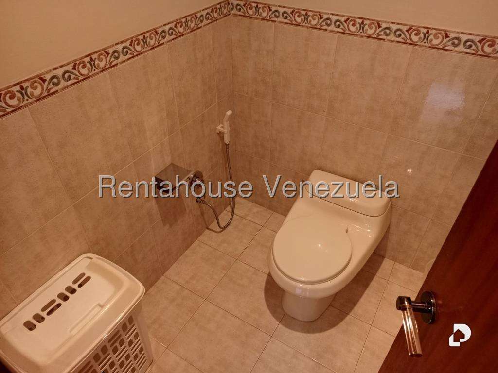 Casa en Oripoto, Caracas – 28