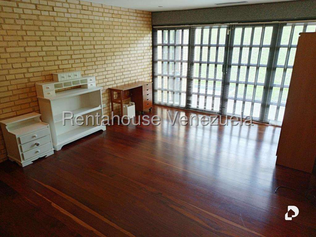 Casa en Oripoto, Caracas – 30