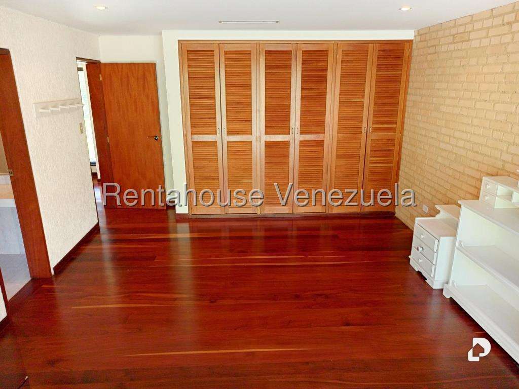 Casa en Oripoto, Caracas – 29
