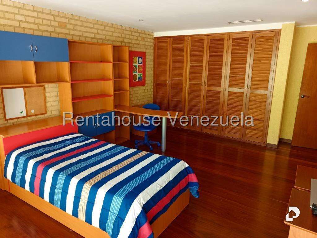 Casa en Oripoto, Caracas – 26
