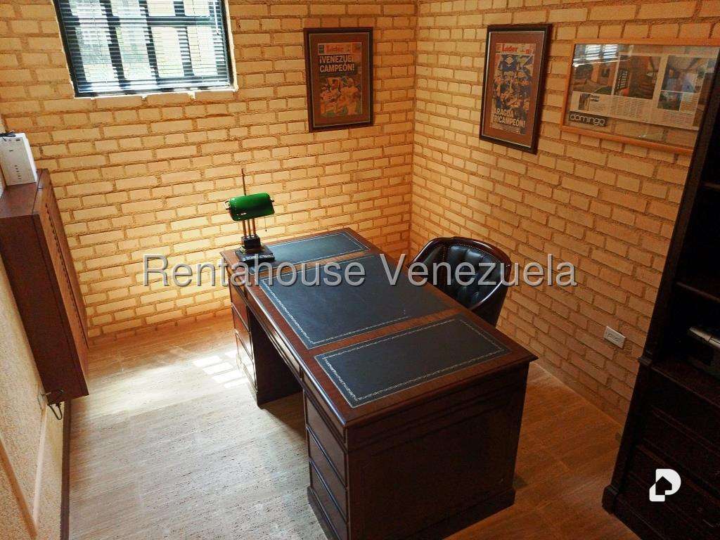 Casa en Oripoto, Caracas – 17