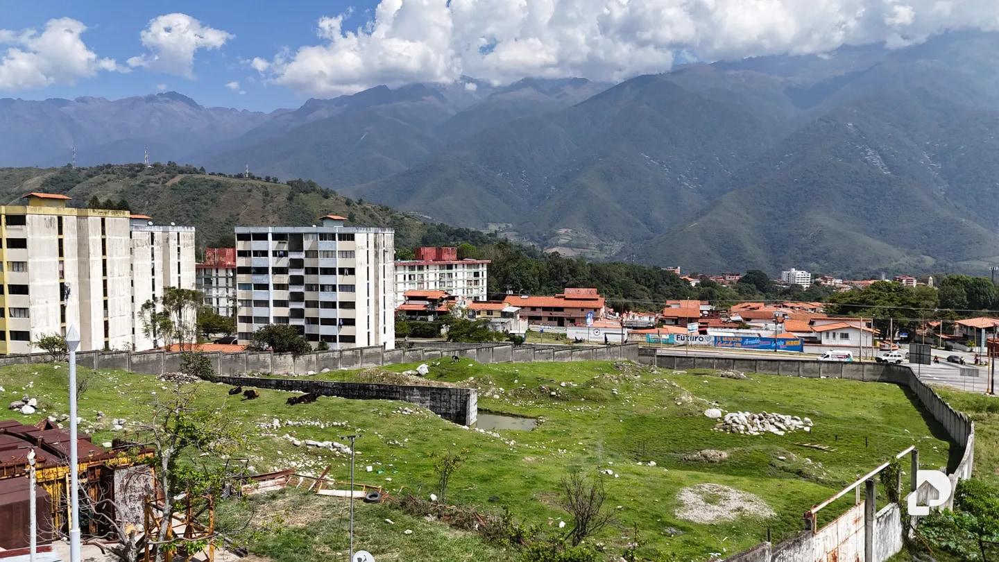 Terreno en Avenida Alberto Carnevalli, Antonio Spinetti Dini – 2