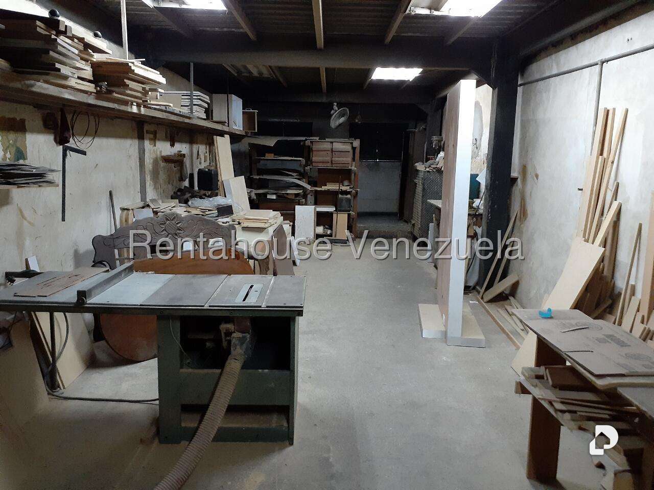 Local comercial en Los Rosales, Caracas – 15