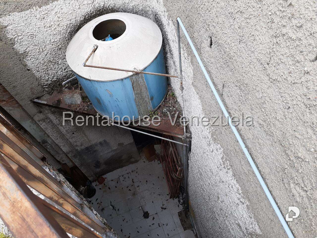 Local comercial en Los Rosales, Caracas – 19