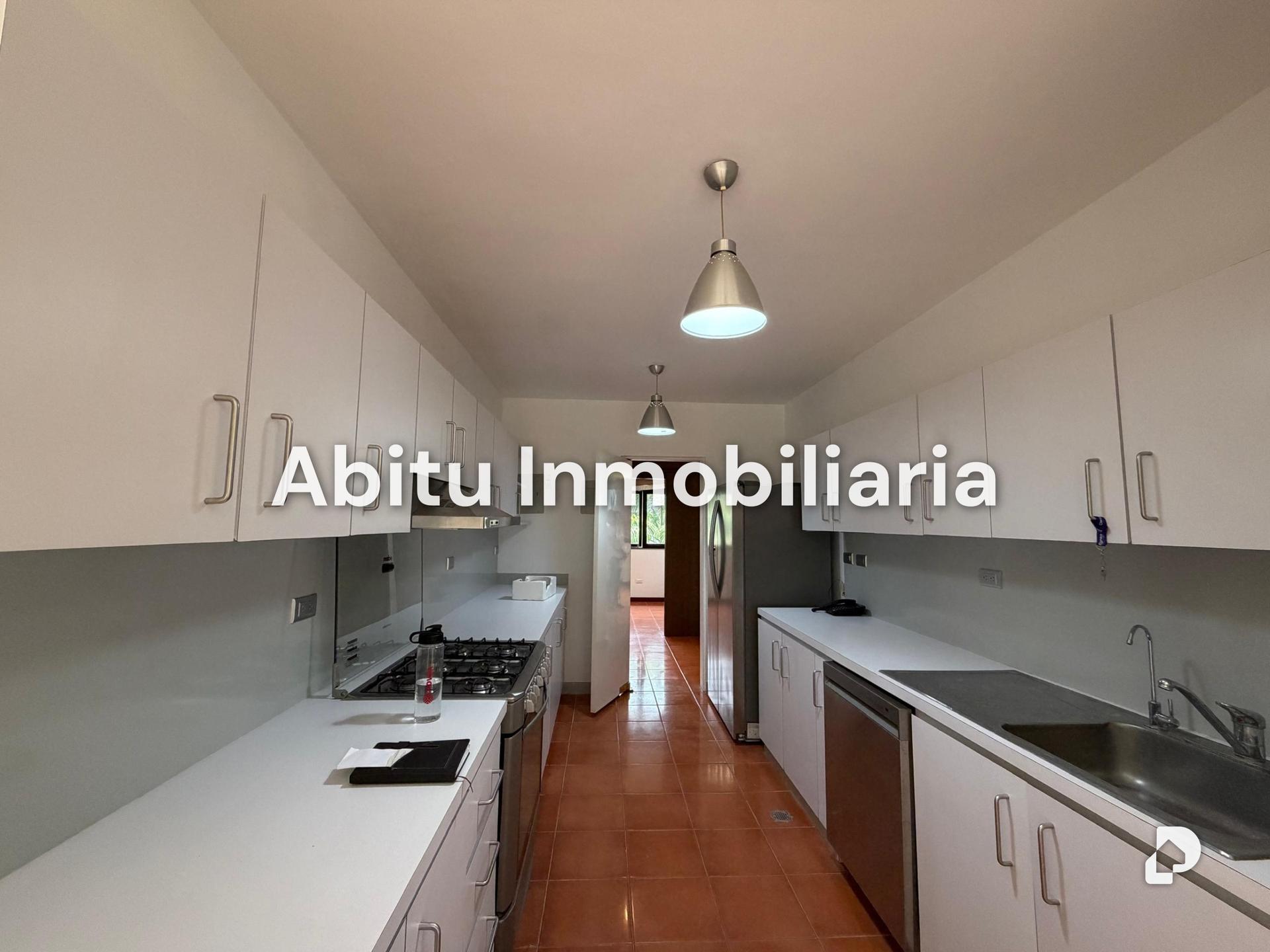 Apartamento en Lomas de Chuao, Caracas – 3