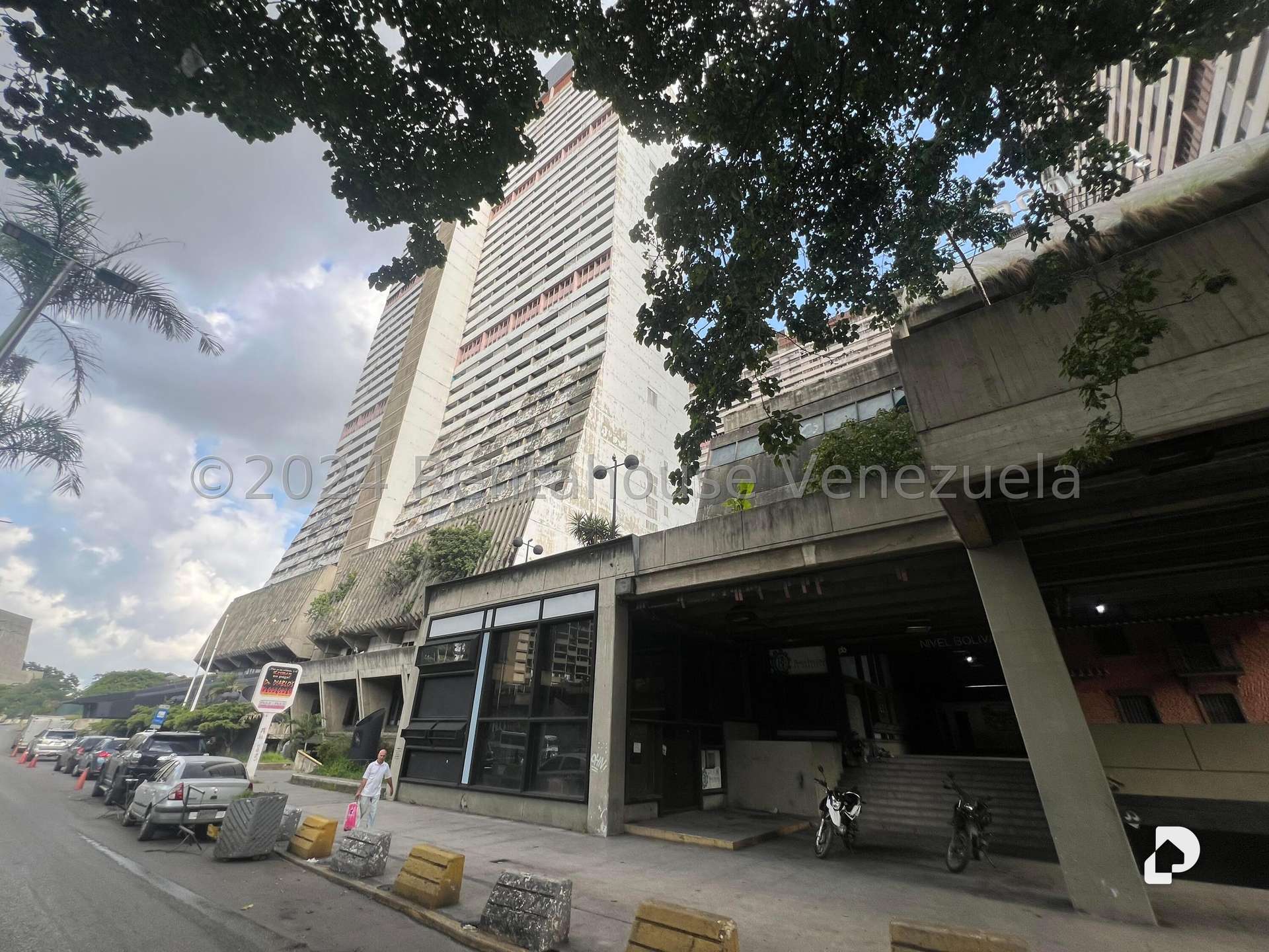 Local comercial en San Agustin del Norte, Caracas – 2