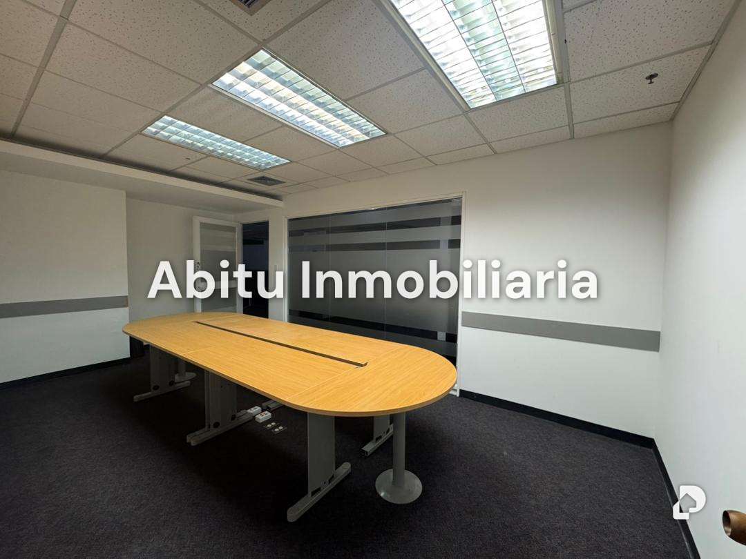 Oficina en Sabana Grande, Caracas – 17