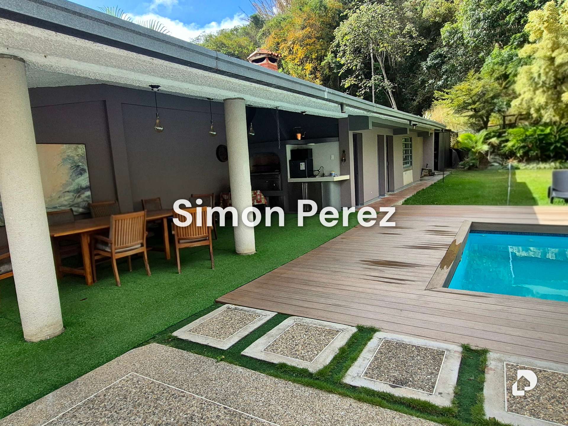 Casa en Urb. Miranda, Caracas – 18