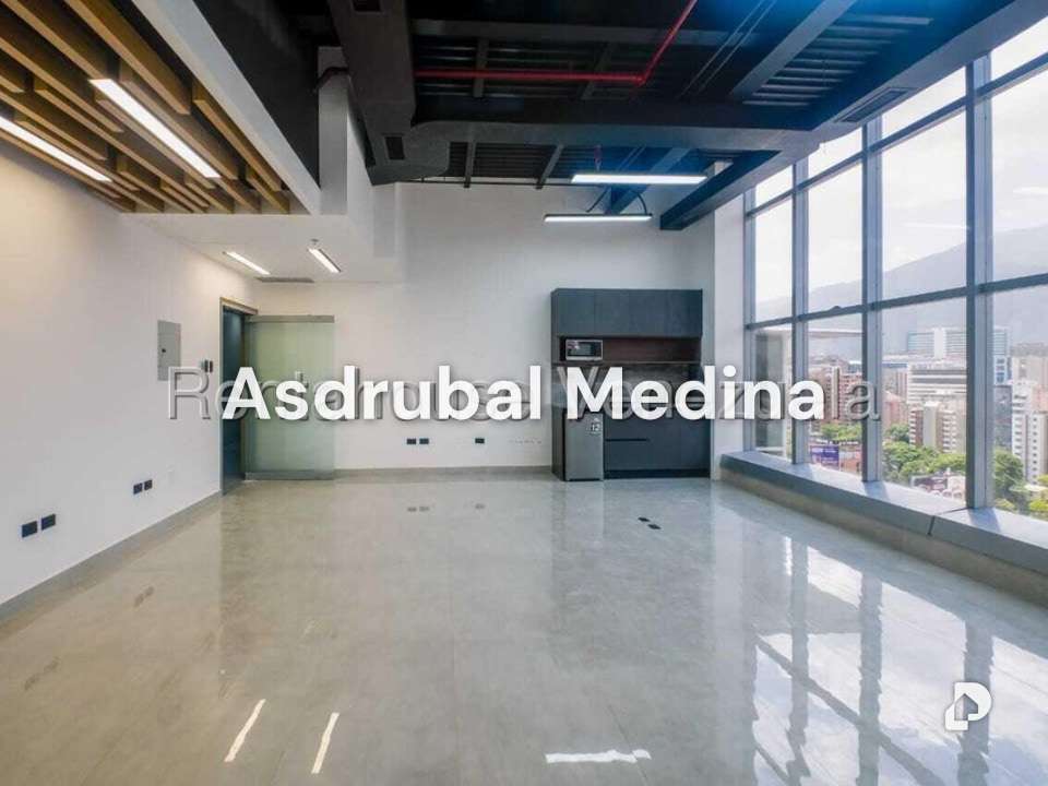 Oficina en Las Mercedes, Caracas – 8