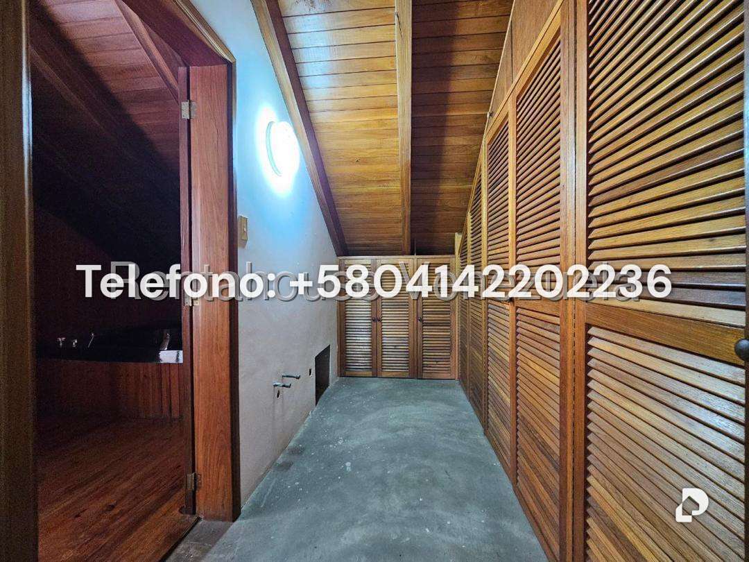 Casa en Lomas de La Lagunita, Caracas – 44
