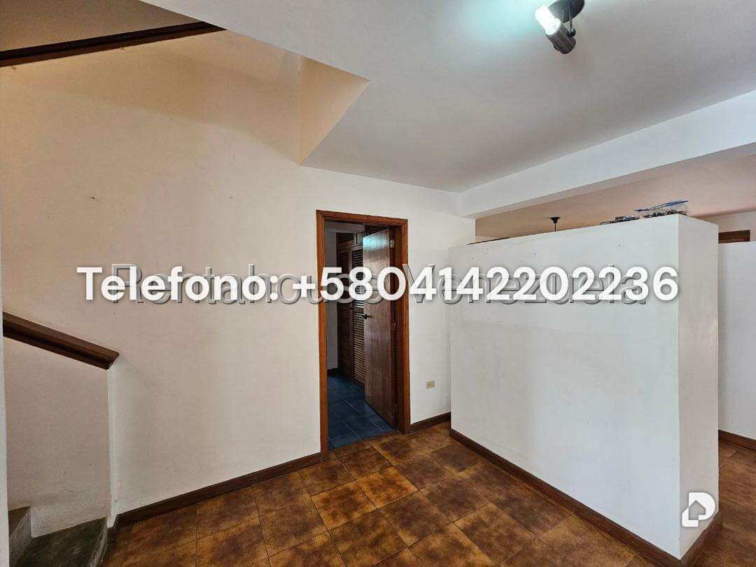 Casa en Lomas de La Lagunita, Caracas – 36