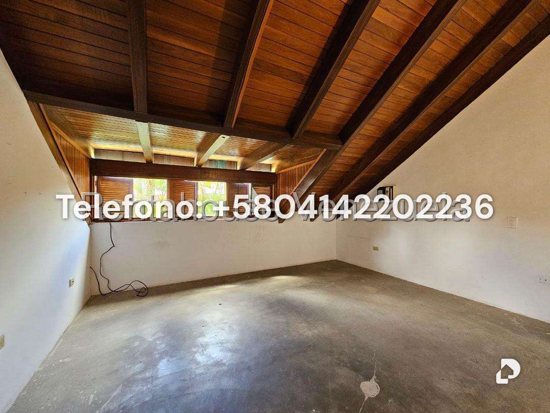 Casa en Lomas de La Lagunita, Caracas – 48