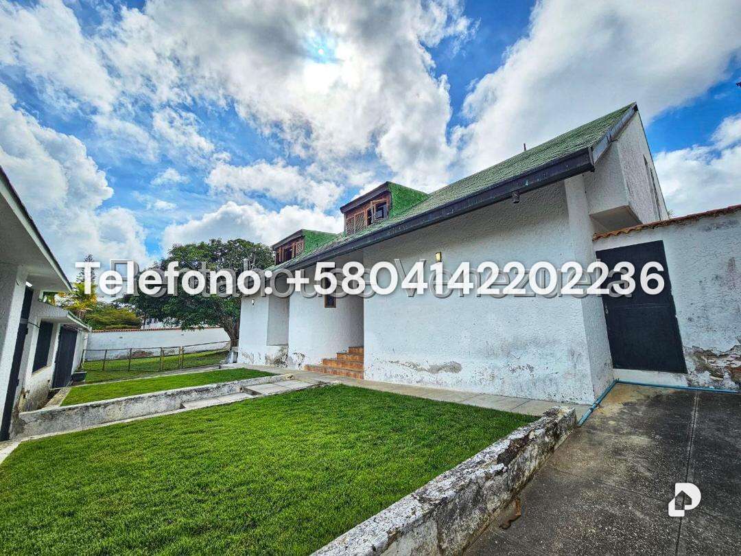 Casa en Lomas de La Lagunita, Caracas – 9