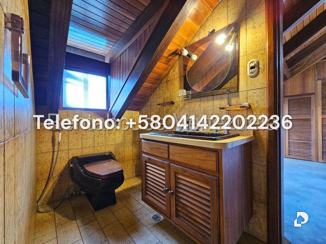Casa en Lomas de La Lagunita, Caracas – 49