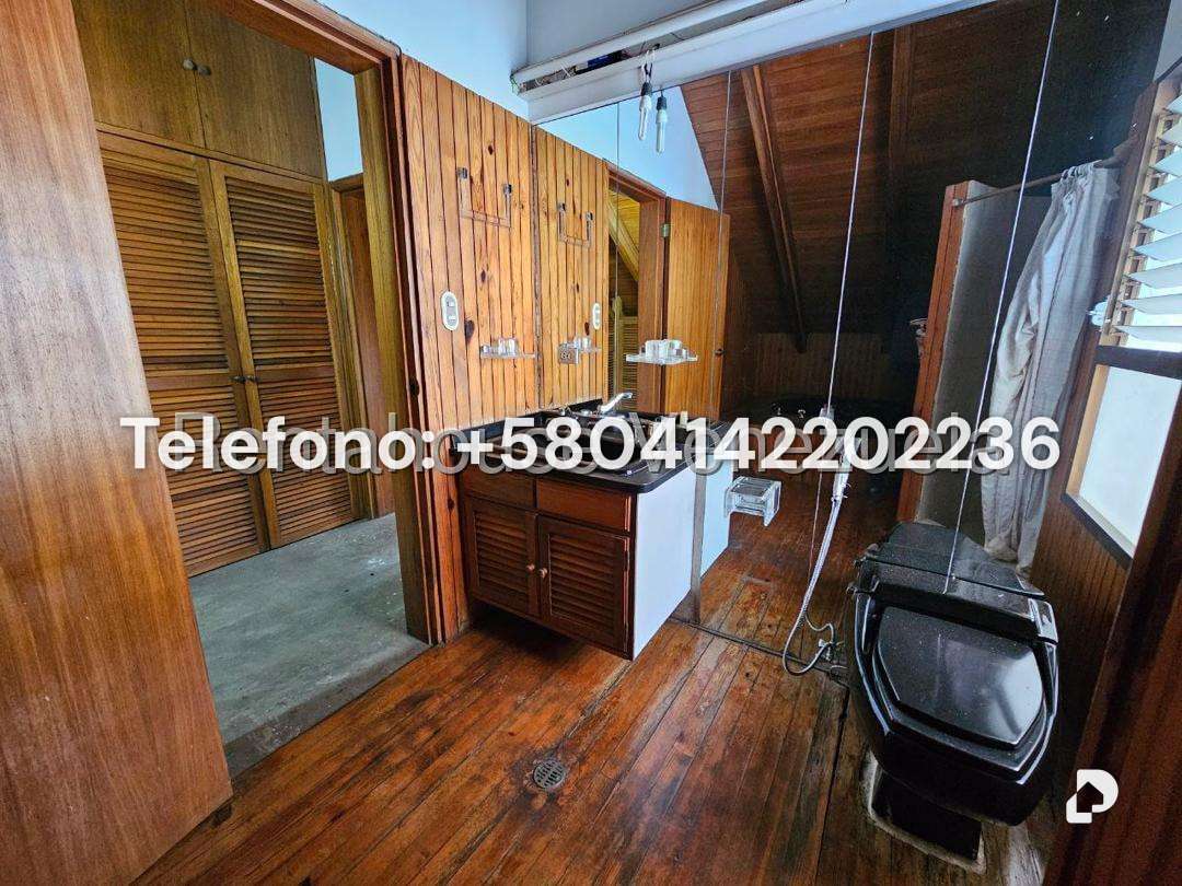 Casa en Lomas de La Lagunita, Caracas – 46