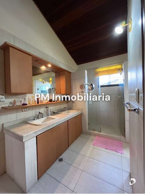 House in El Cafetal, Caracas – 14