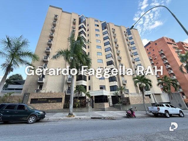 Apartamento en El Rosal, Caracas – 1