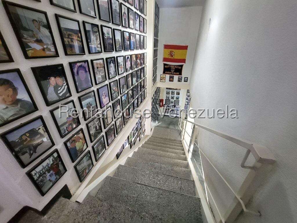 Edificio en Puente Hierro, Caracas