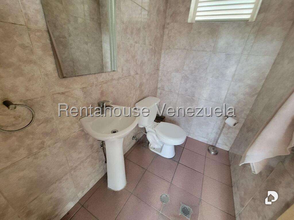 Edificio en Puente Hierro, Caracas – 43