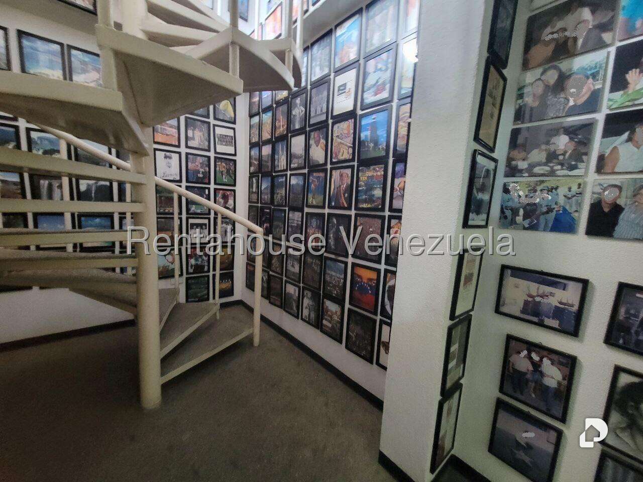 Edificio en Puente Hierro, Caracas – 38