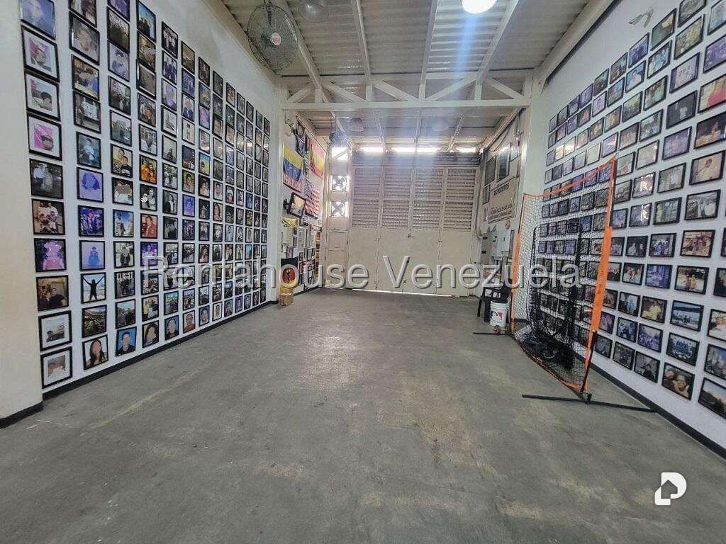 Edificio en Puente Hierro, Caracas – 9