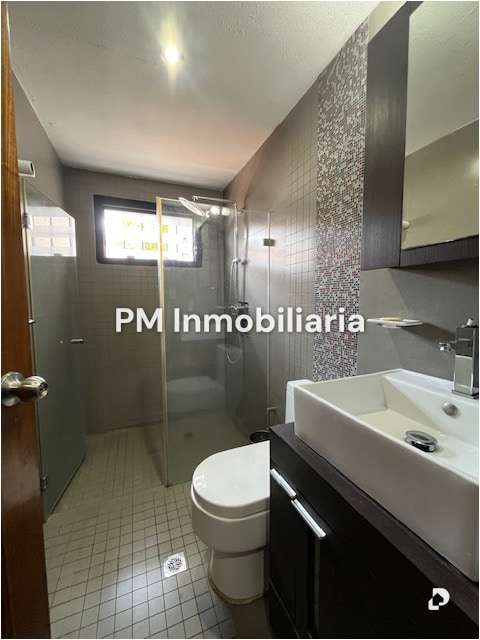 Casa en Los Naranjos (Las Mercedes), Caracas – 22