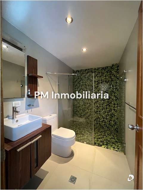 Casa en Los Naranjos (Las Mercedes), Caracas – 23