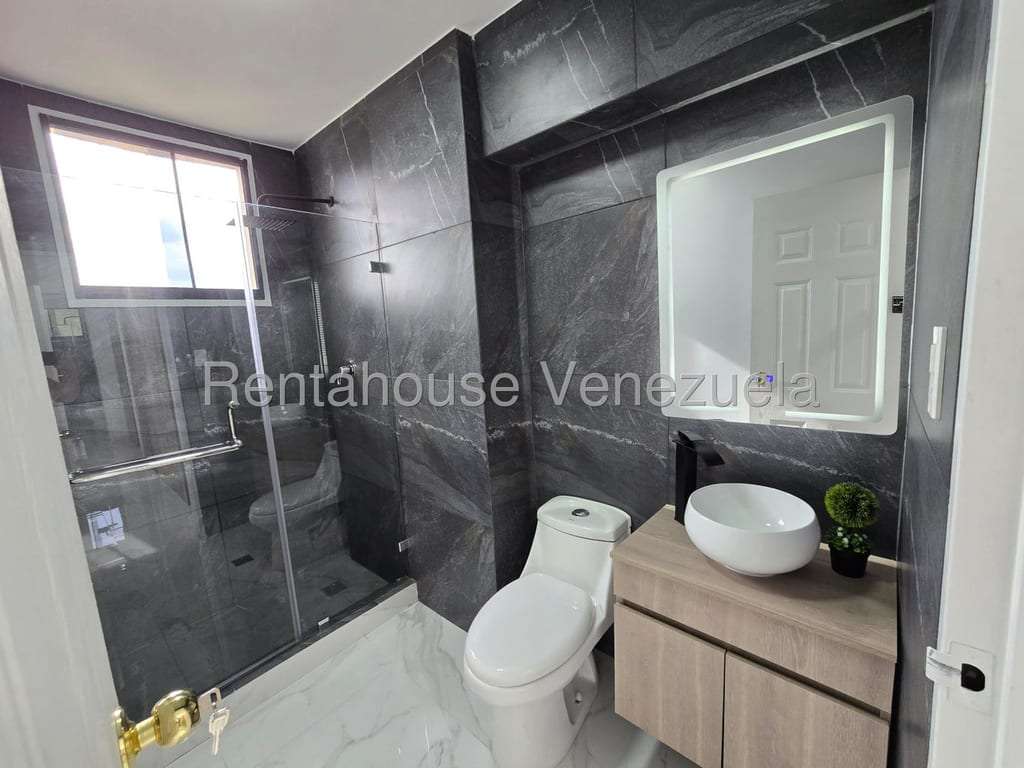 Apartamento en Santa Rosa de Lima, Caracas