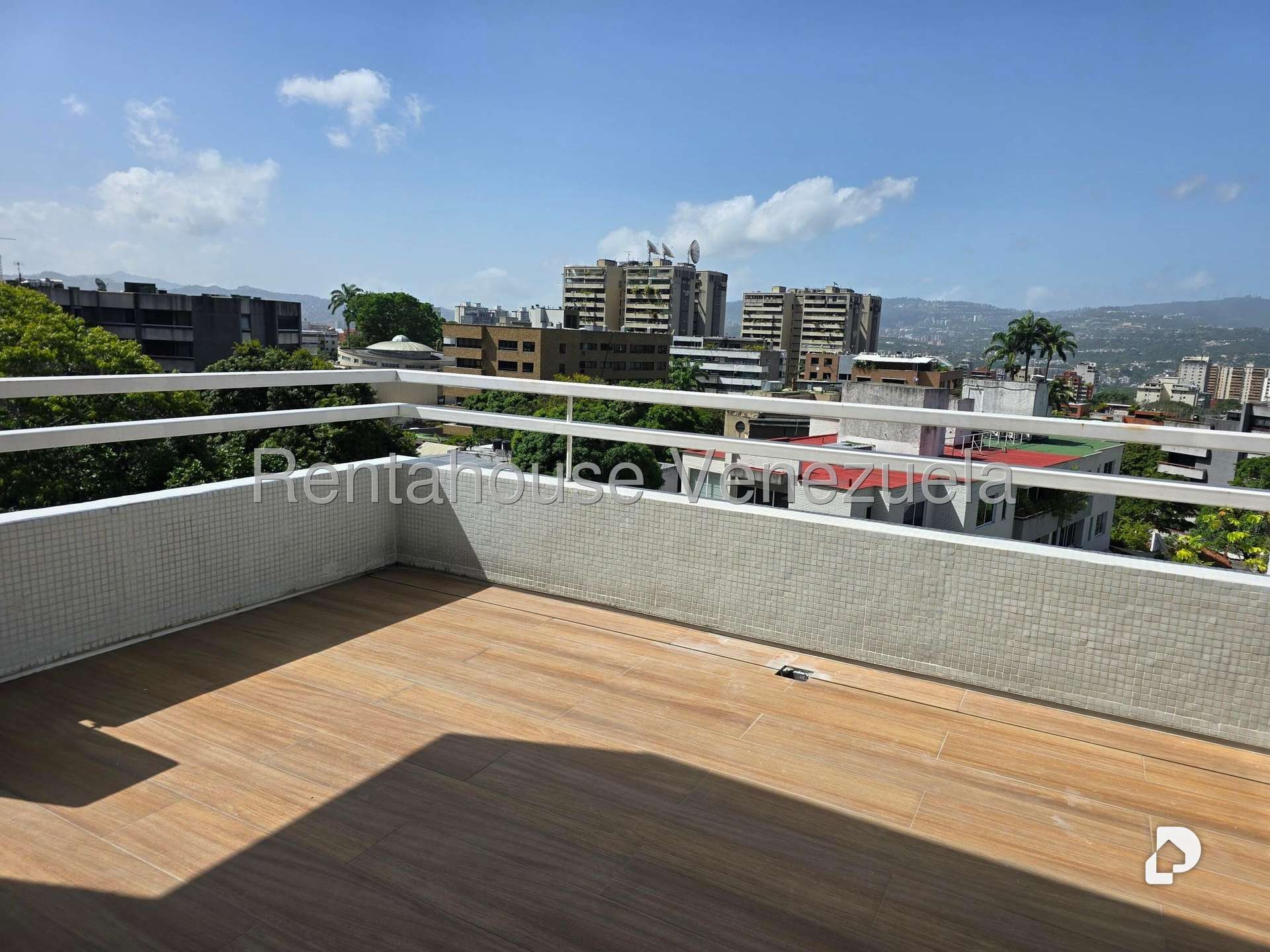 Apartment in Los Palos Grandes, Caracas – 5