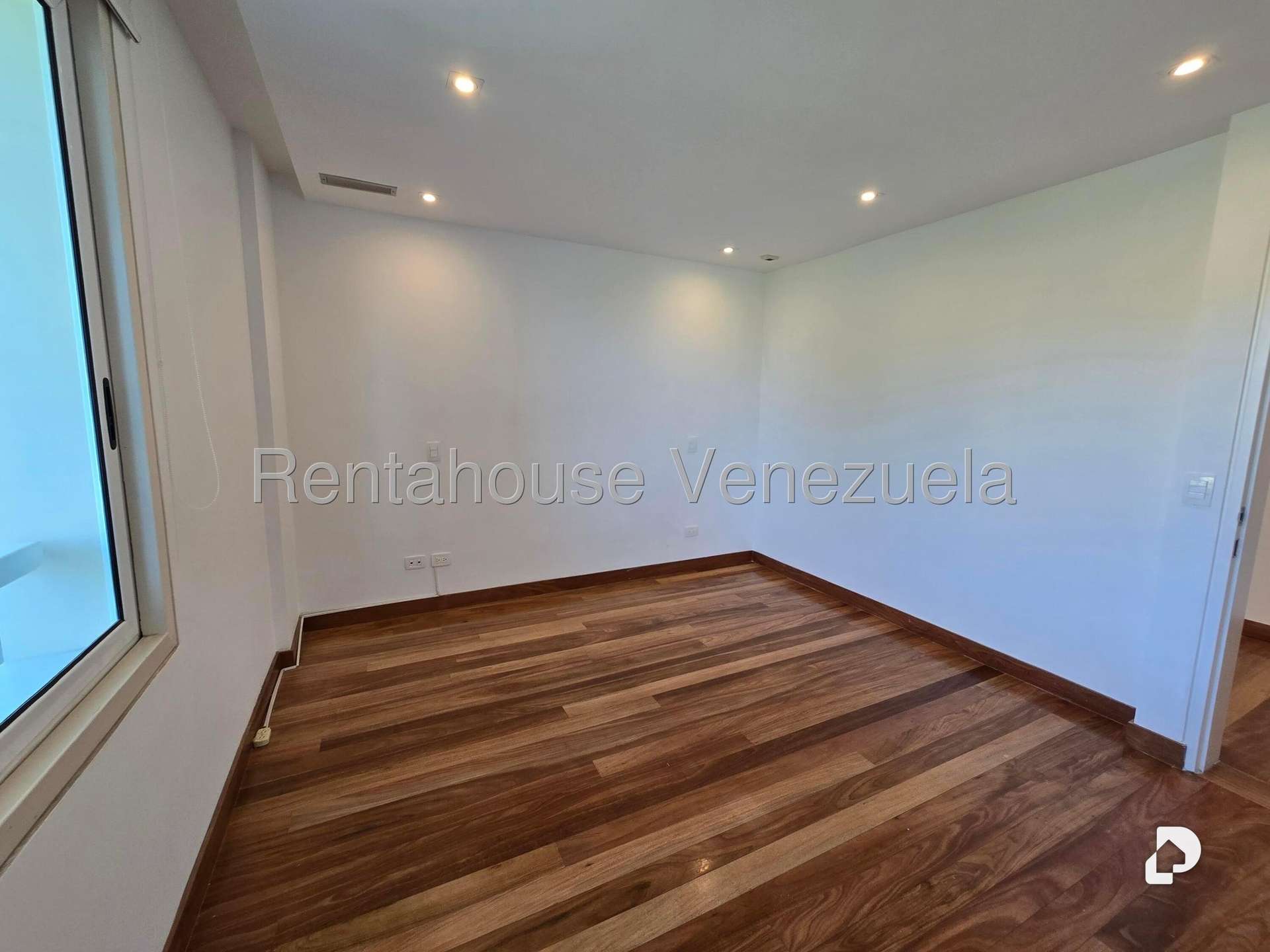 Apartment in Los Palos Grandes, Caracas – 12
