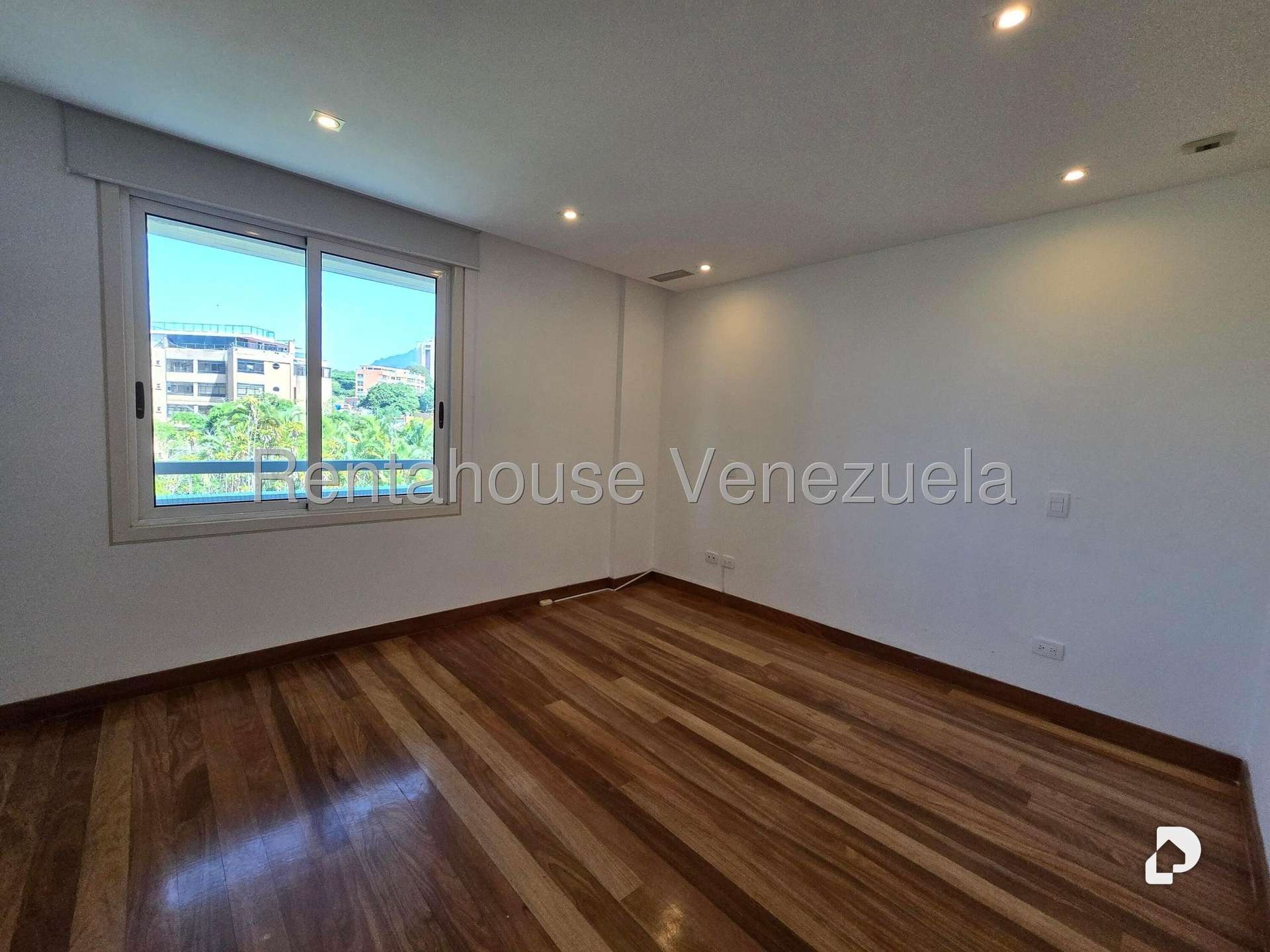 Apartment in Los Palos Grandes, Caracas – 10