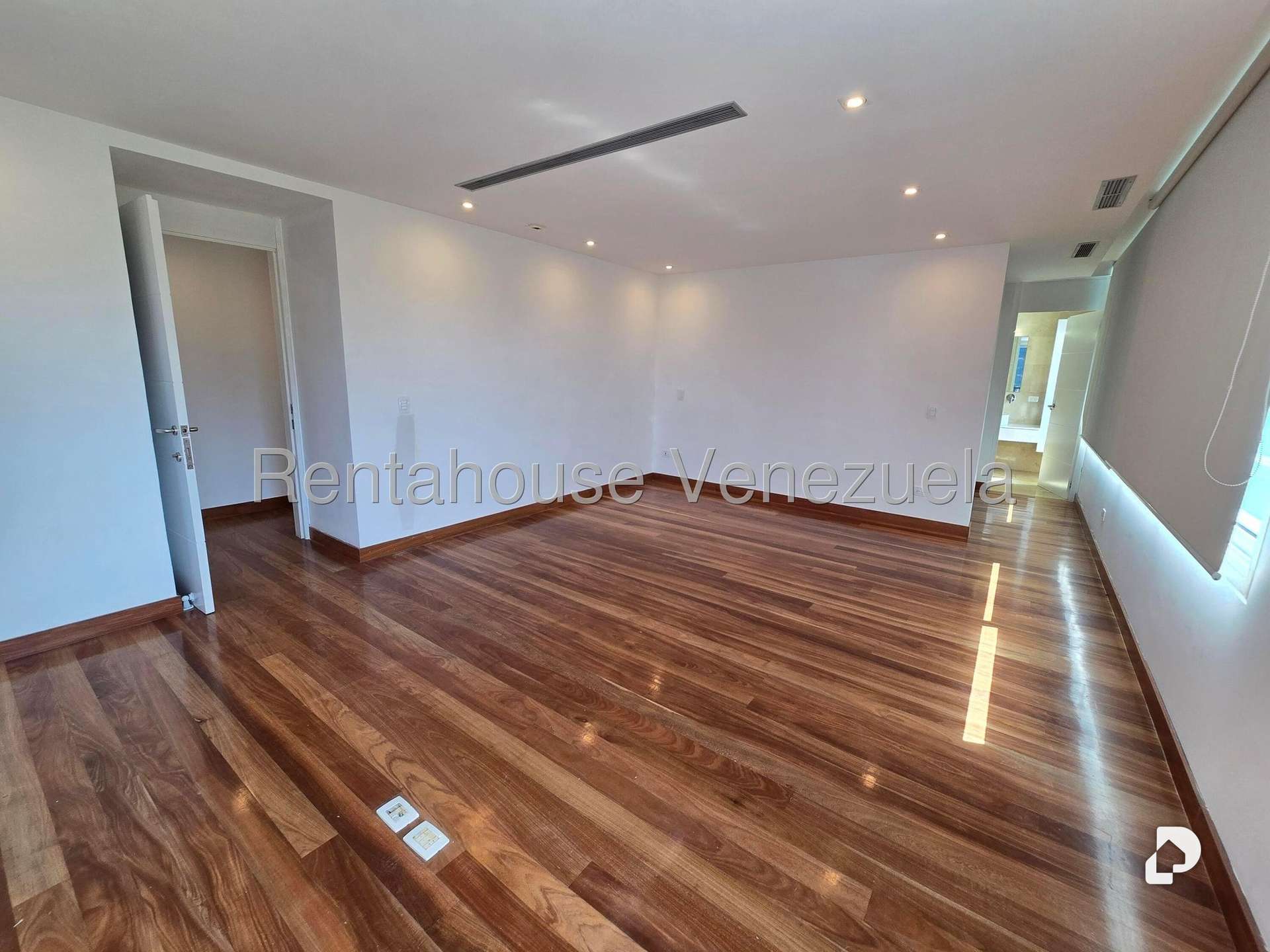Apartment in Los Palos Grandes, Caracas – 16