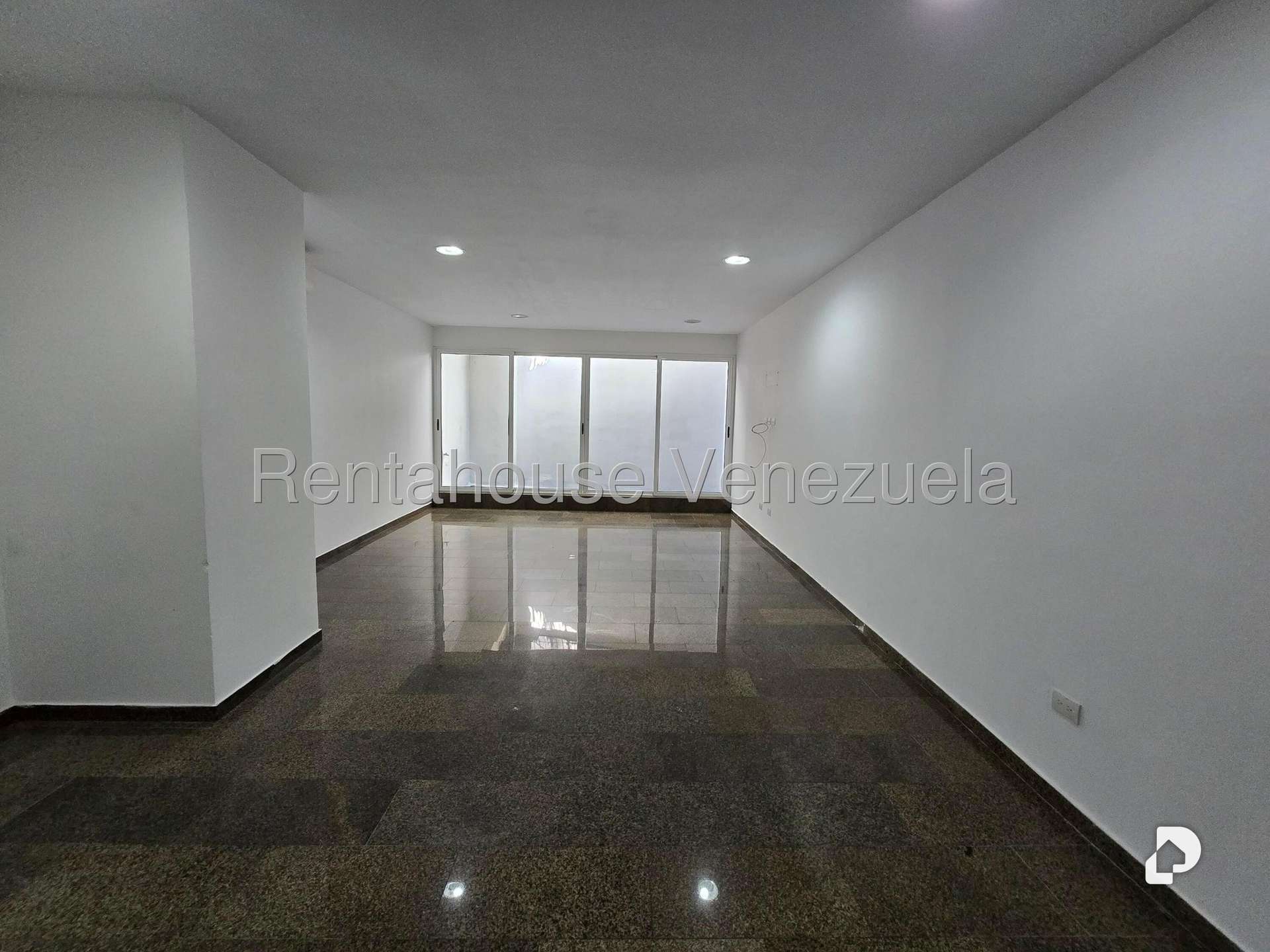 Apartment in Los Palos Grandes, Caracas – 4