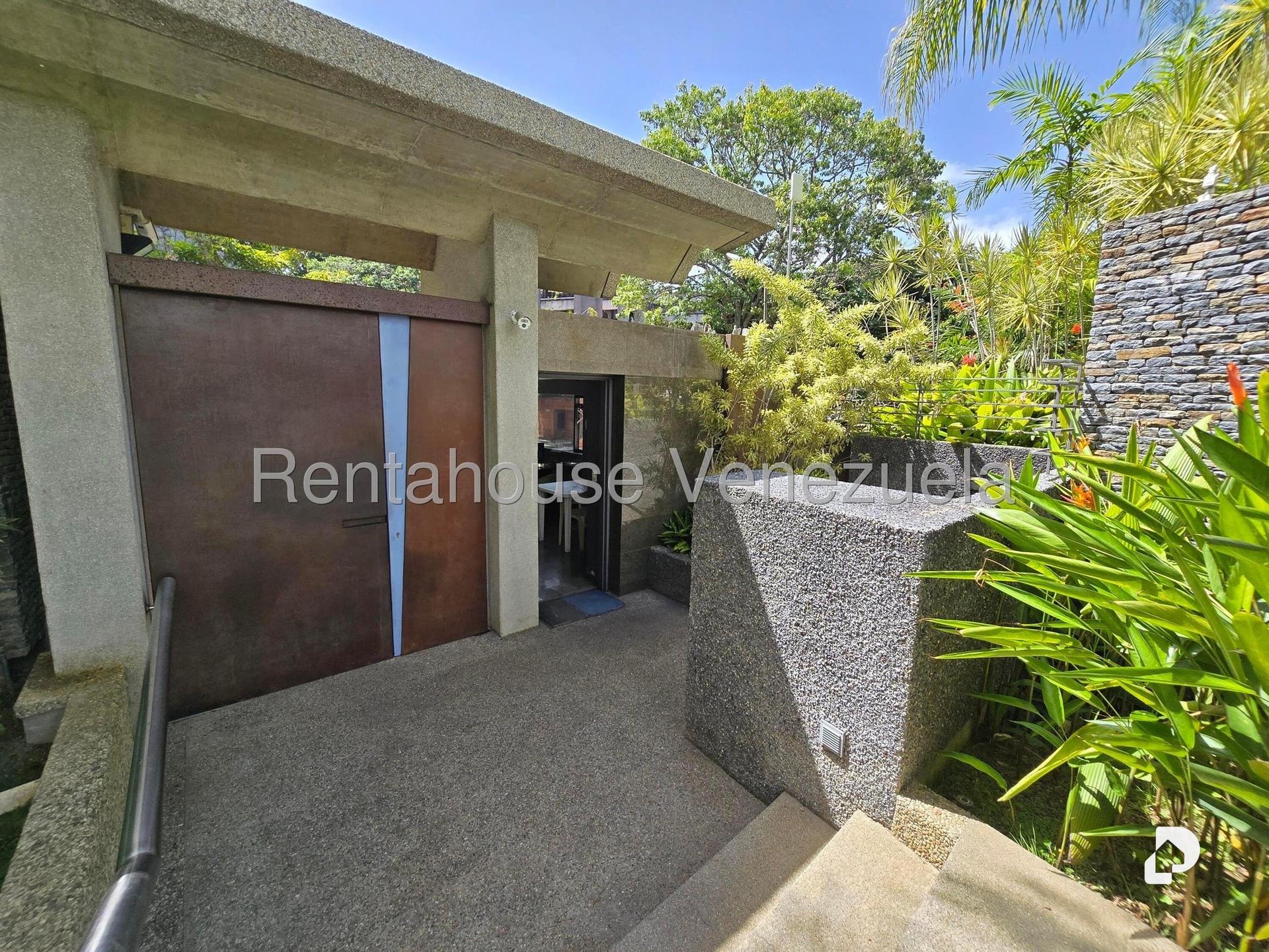 Apartment in Los Palos Grandes, Caracas – 2