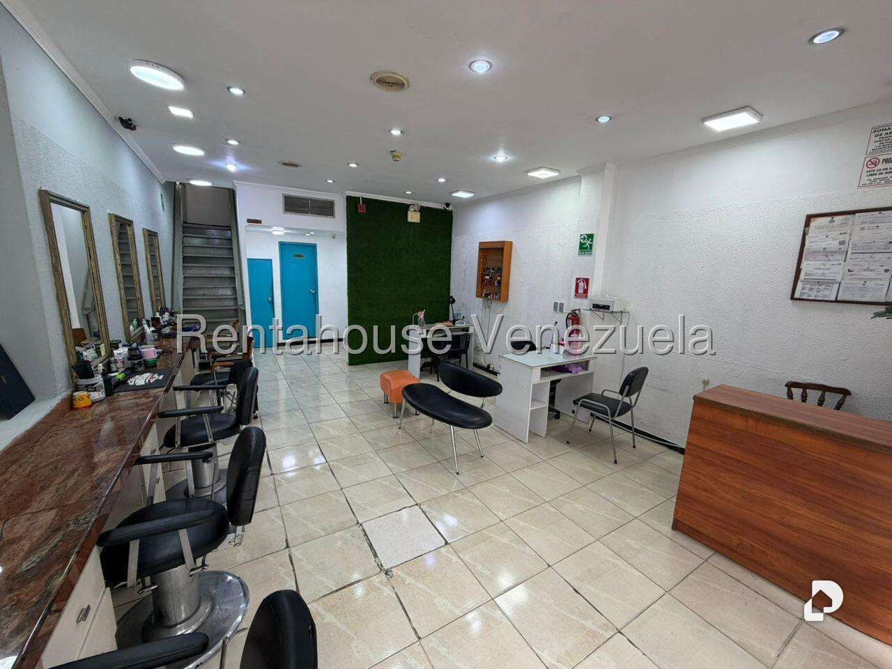 Local comercial en Parroquia La Candelaria, Caracas – 3