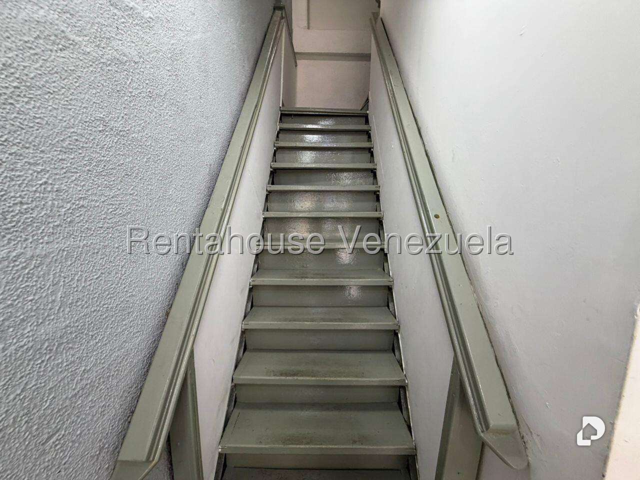 Local comercial en Parroquia La Candelaria, Caracas – 5