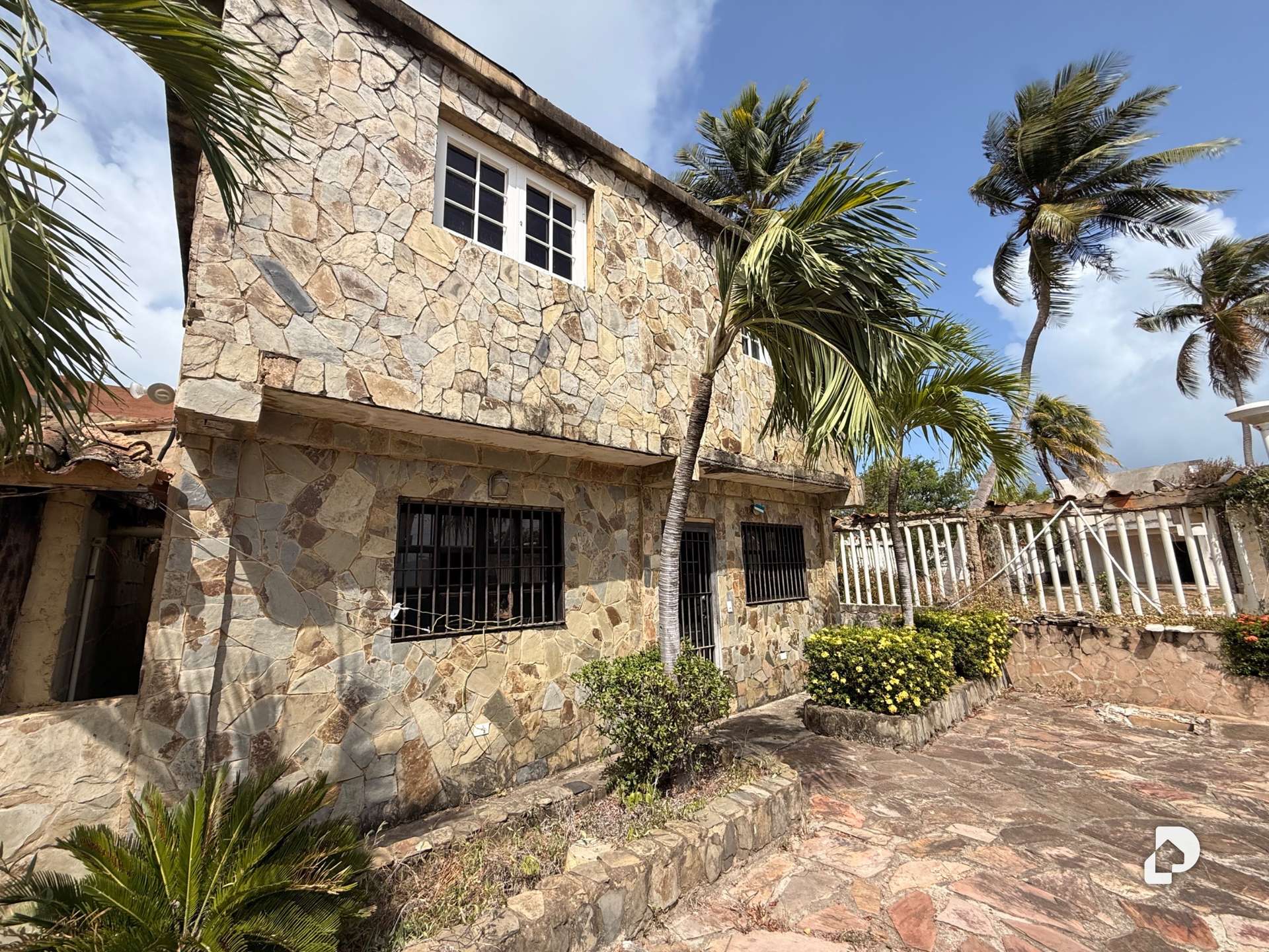 Edificio en Chichiriviche – 11