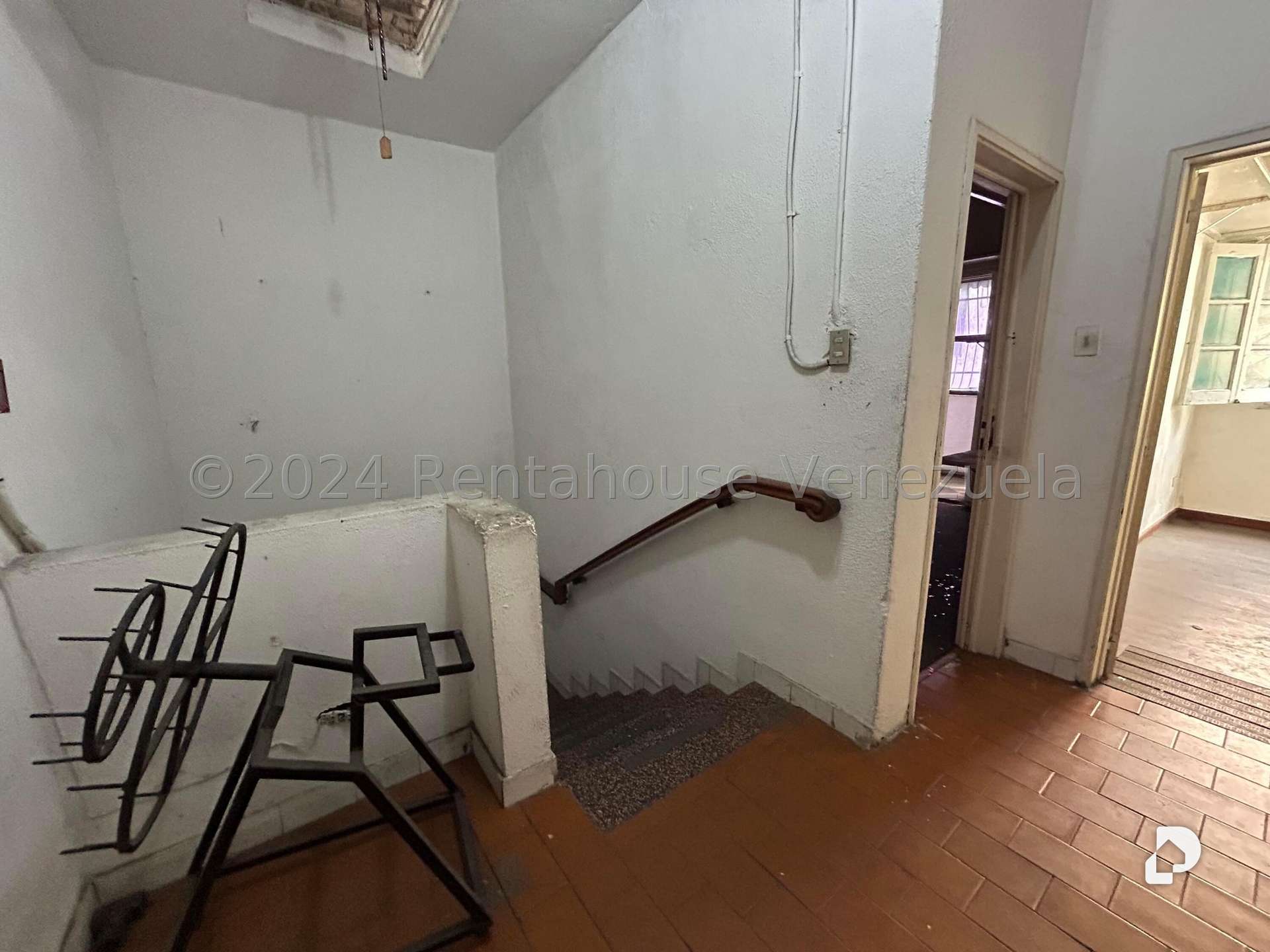 Edificio en Bello Monte, Caracas – 18