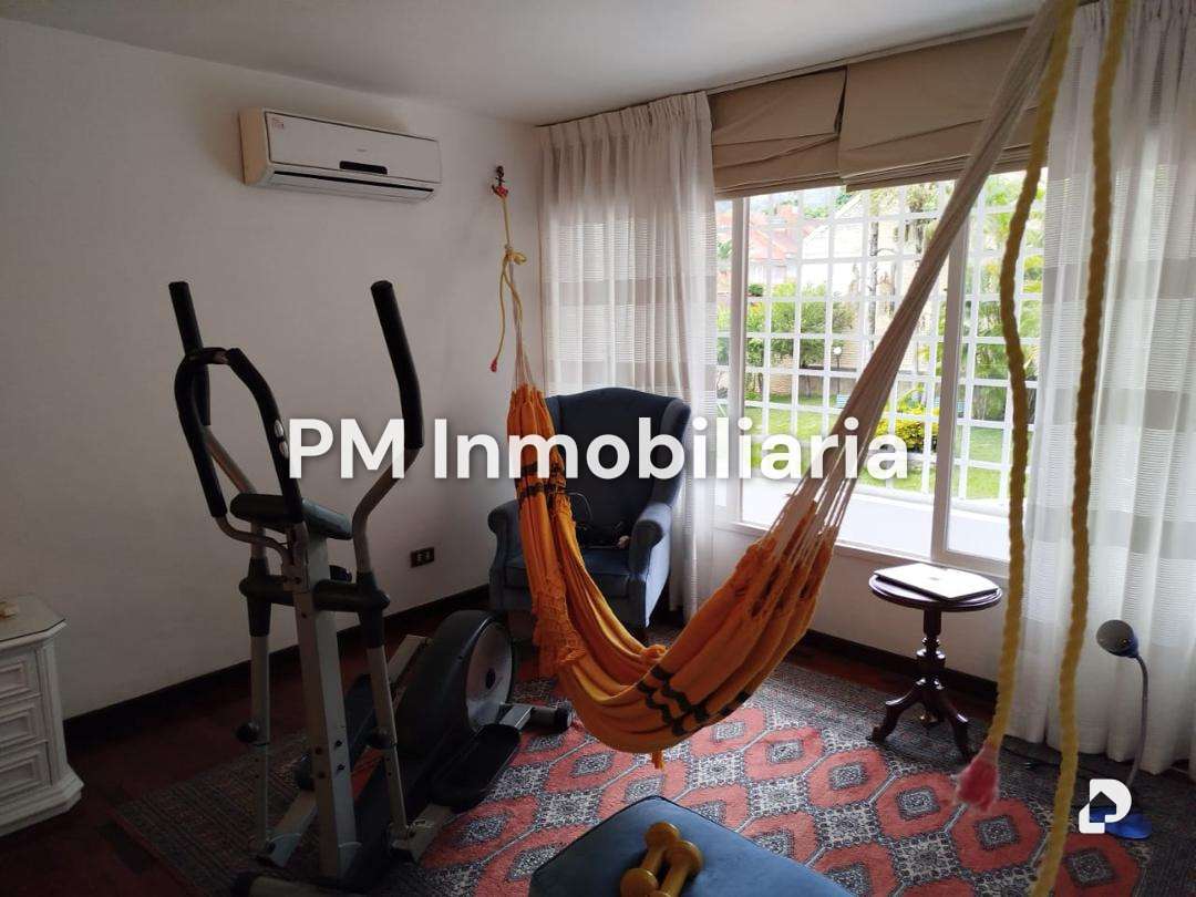 Casa en Santa Fe Norte, Caracas – 13
