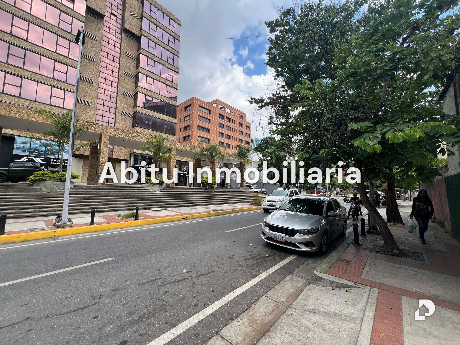 Terreno en Las Mercedes, Caracas – 8