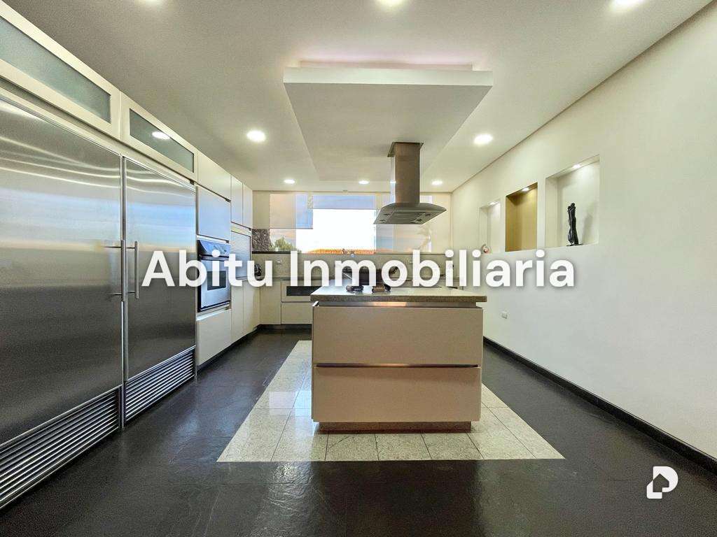 Casa en Loma Linda, Caracas – 11