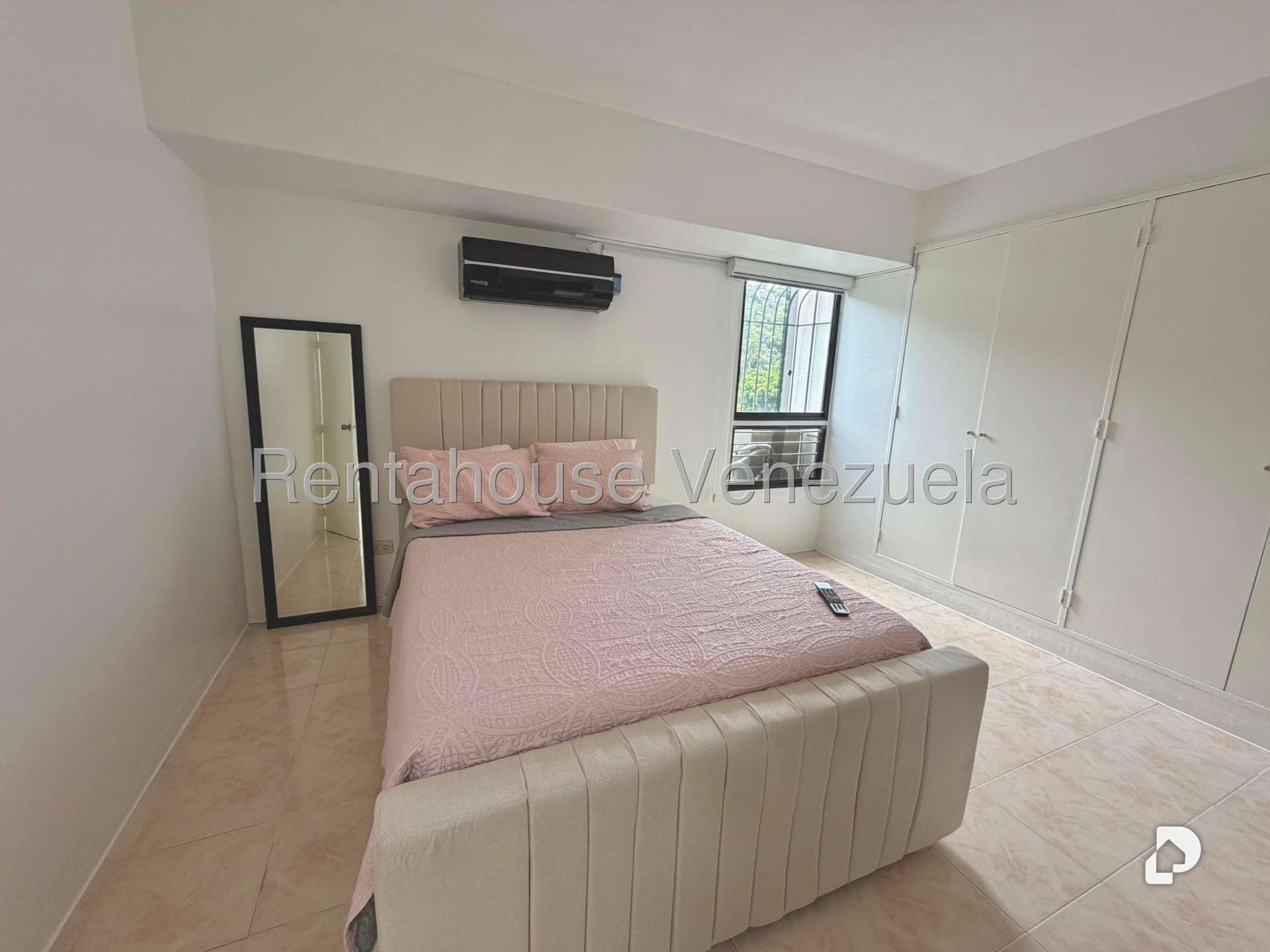 Apartamento en El Cigarral, Caracas – 12