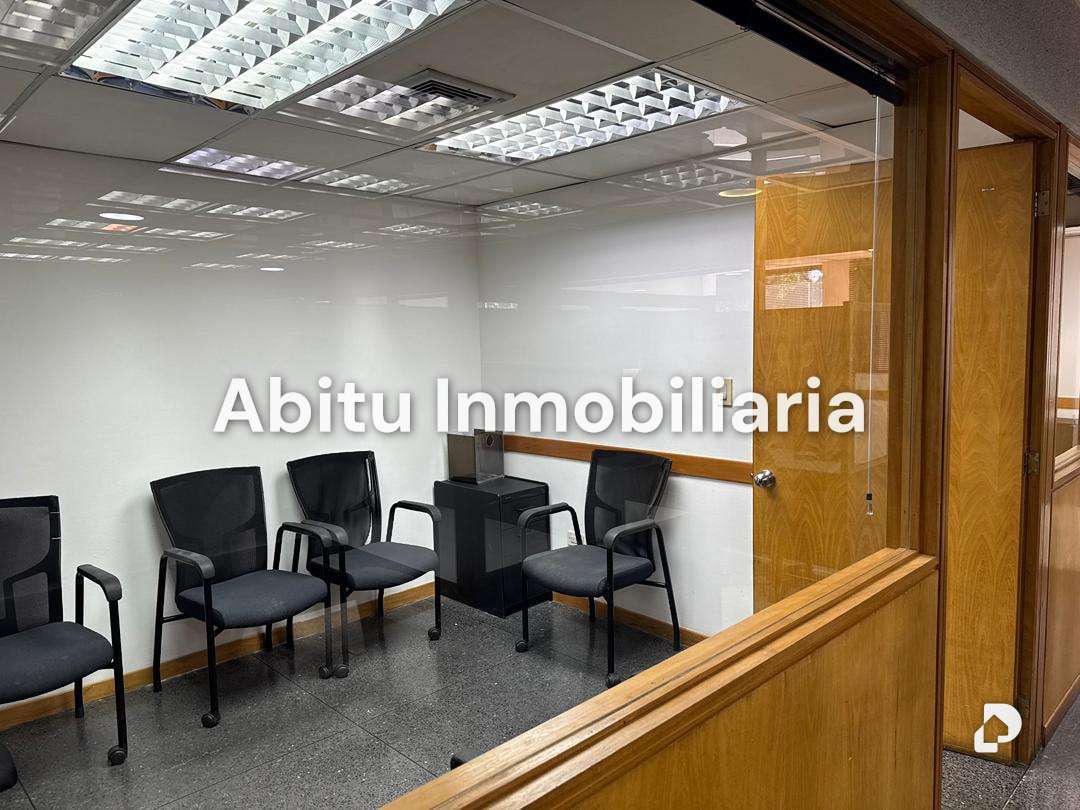 Oficina en La Castellana, Caracas – 17